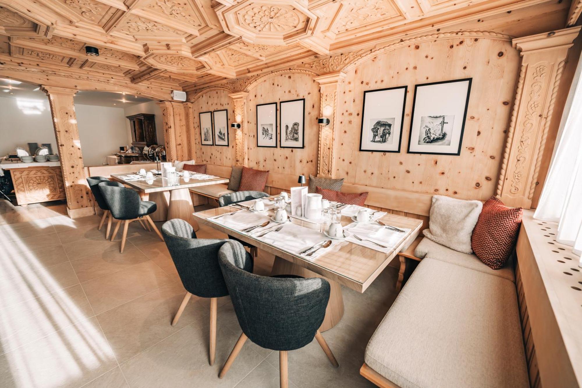 Swiss Alpine Hotel Allalin Zermatt Exteriör bild